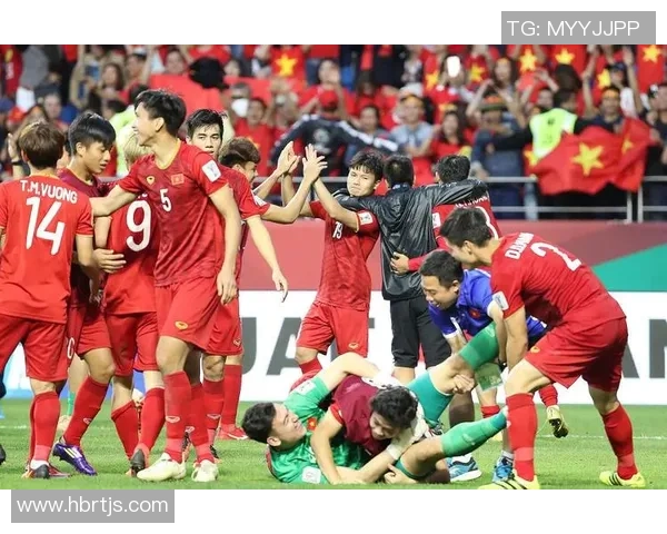 深圳篮球队在钻石联赛中的默契配合与战术执行分析 深圳篮球队在钻石联赛中的默契配合与战术执行分析