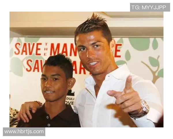 足球明星贝壳鲍姆的传奇人生与绿茵场上的辉煌成就解析 足球明星贝壳鲍姆的传奇人生与绿茵场上的辉煌成就解析